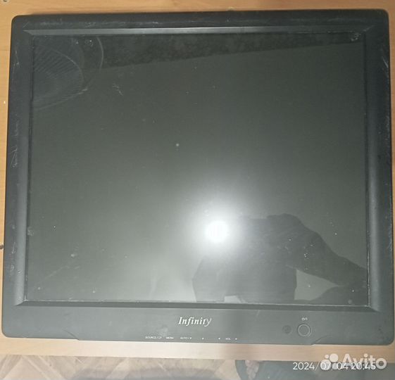 Мониторtft 19''