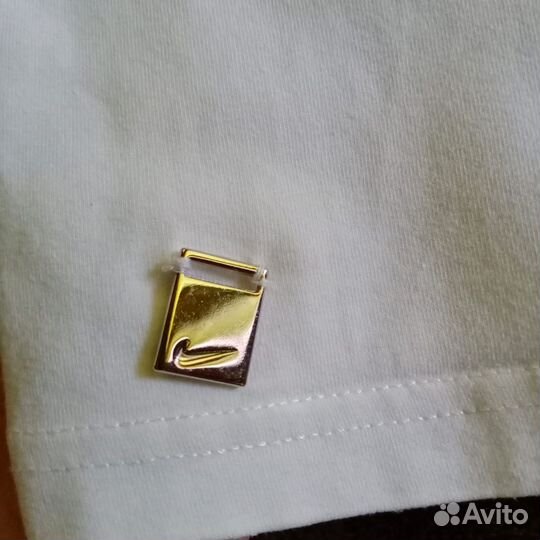 Футболка женская Nike