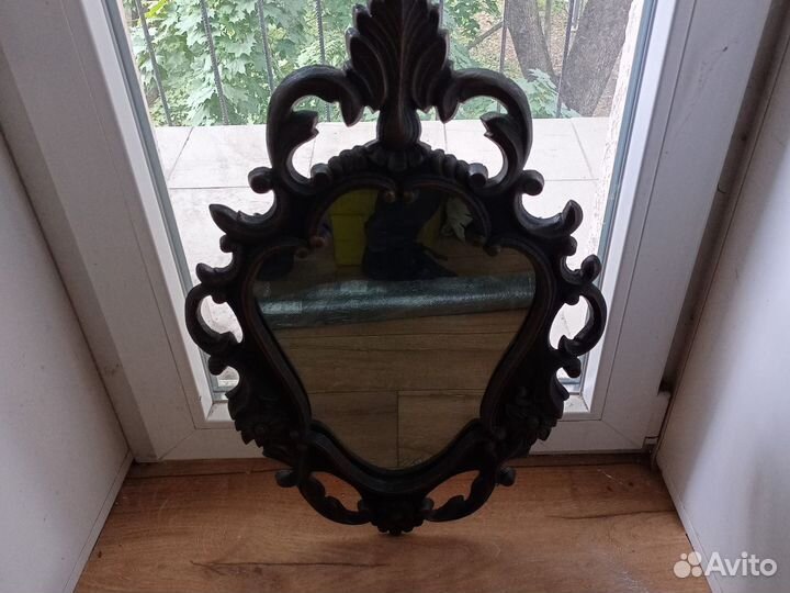 Антикварное зеркало в металле