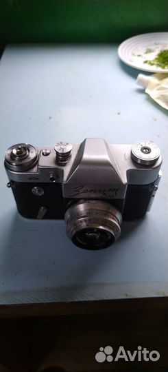 Пленочный фотоаппарат зенит