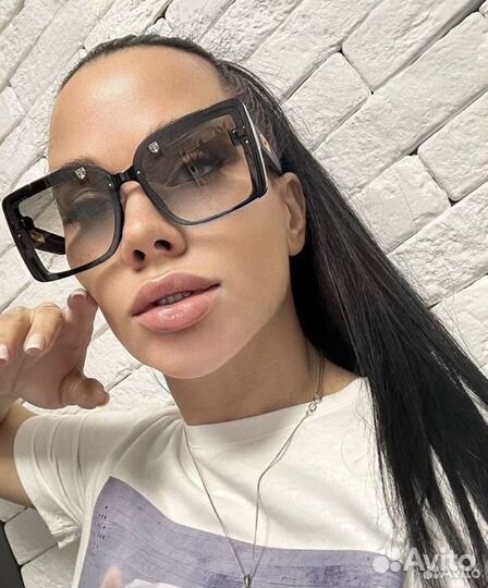 Солнцезащитные очки женские Fendi