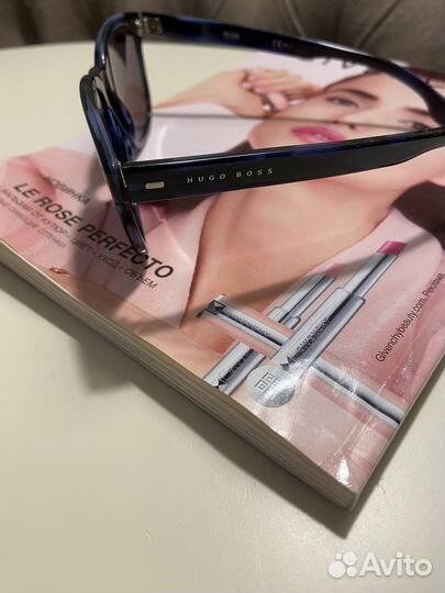 Солнцезащитные очки Hugo Boss