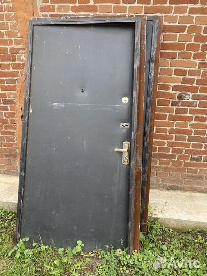 Дверь входная железная бу