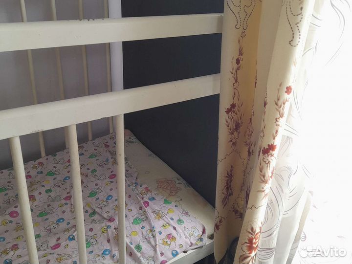 Детская кроватка