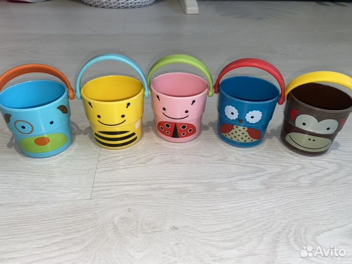 Игрушки для купания в ванной