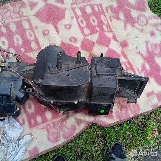 Отопитель в сборе на Газ 31105