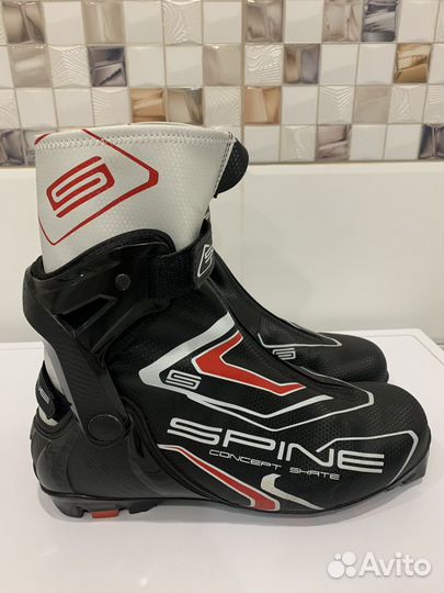 Лыжные ботинки spine concept skate