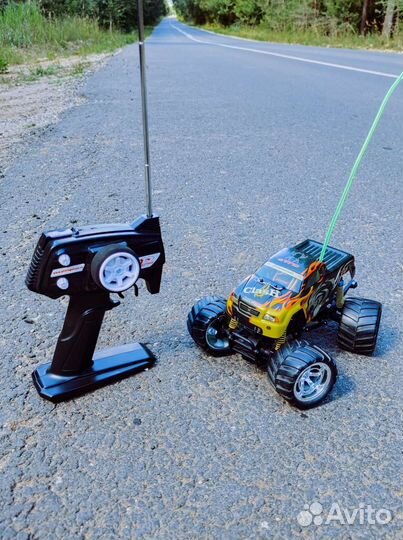 Машинка на радиоуправлении Pilotage Mini Monster