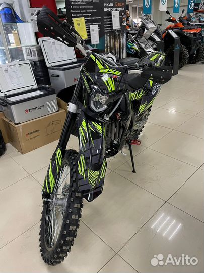Мотоцикл эндуро BSE Z5 (020) Neon Black