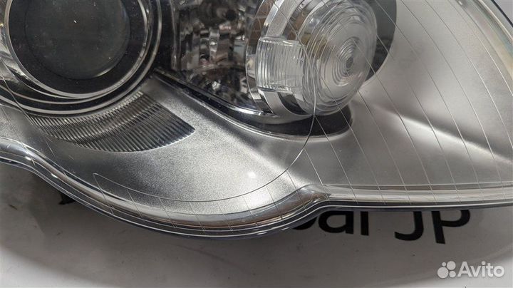 Фара правая Volkswagen Passat