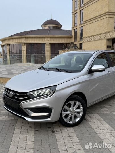 LADA Vesta 1.8 CVT, 2024, 4 000 км