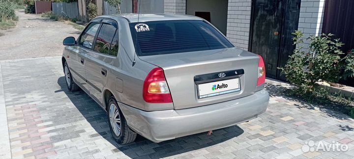 Hyundai Accent, 2009