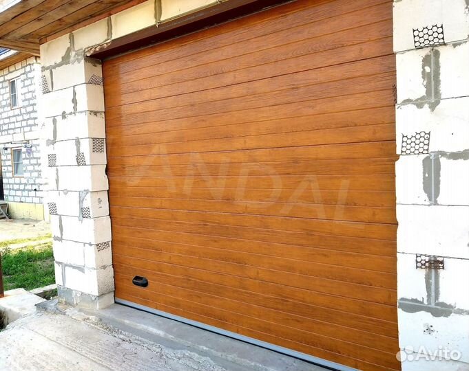 Секционные ворота