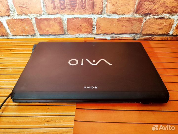 Sony Vaio PCG-51111V-Core i7 \ 4 Озу \GeForce 310M