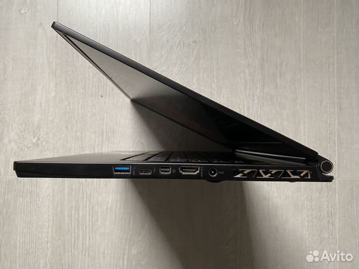 MSI GS65 Stealth Thin 8RE