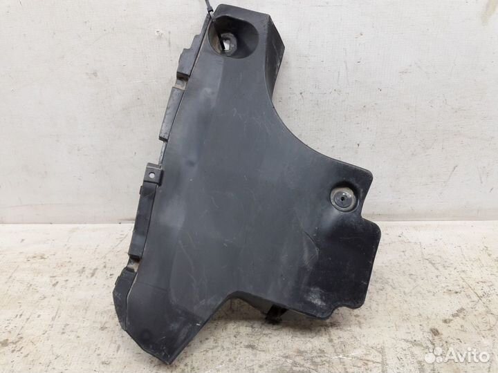 Пыльник бампера задний правый Toyota Rav4 XA40