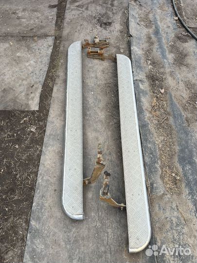 Подножки пороги на renault duster