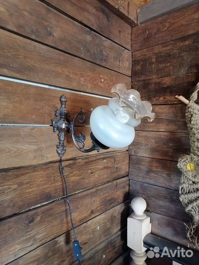 Настенный светильник бра