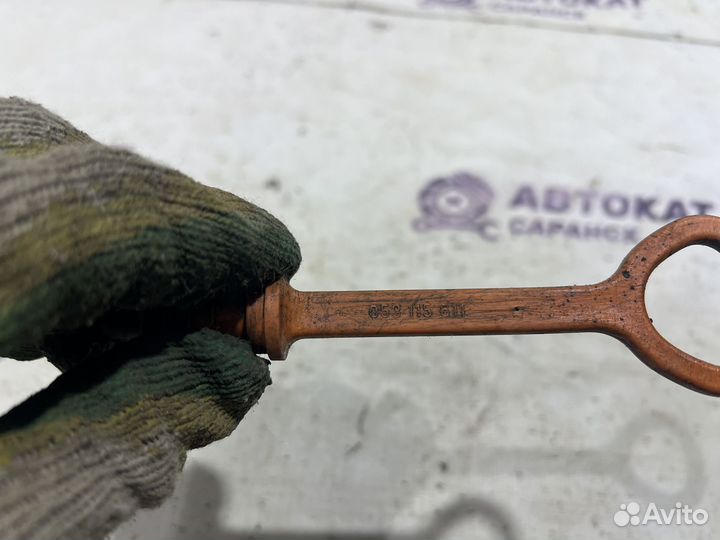 Щуп масляный Audi 80 B3