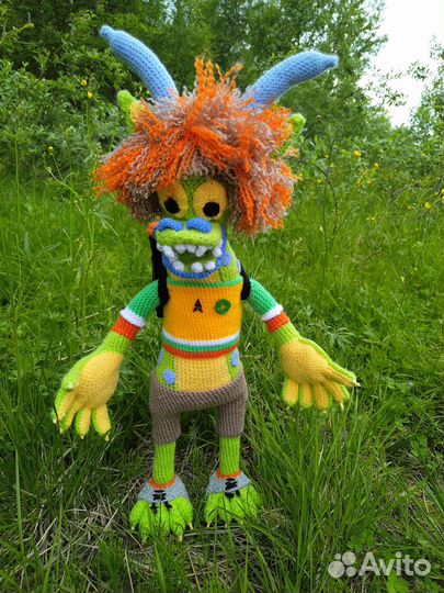 Вязаный динозавр