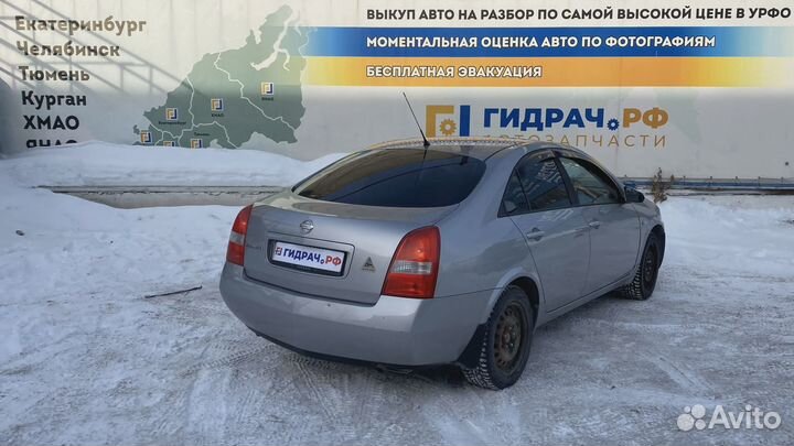 Фонарь задний (стоп сигнал) Nissan Primera (P12) 26590-AU300