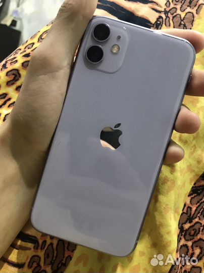 iPhone 11, 64 ГБ
