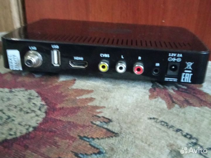 Спутниковая приставка триколор Gs b211