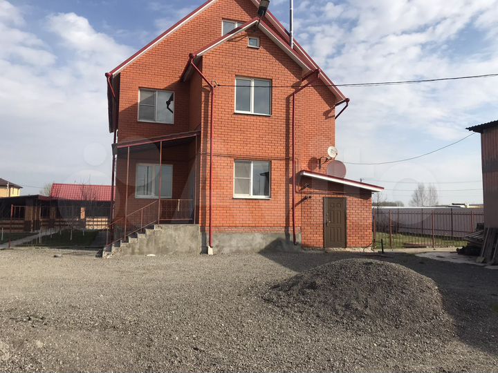 Дом 320 м² на участке 17 сот.