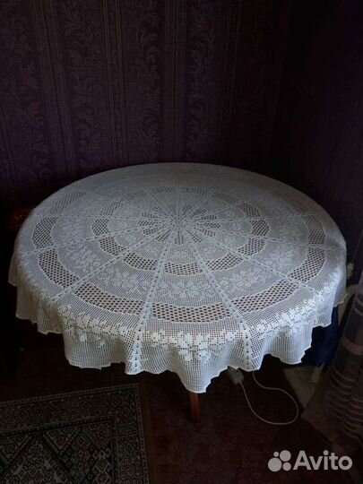 Вязаная скатерть диаметр 152 см