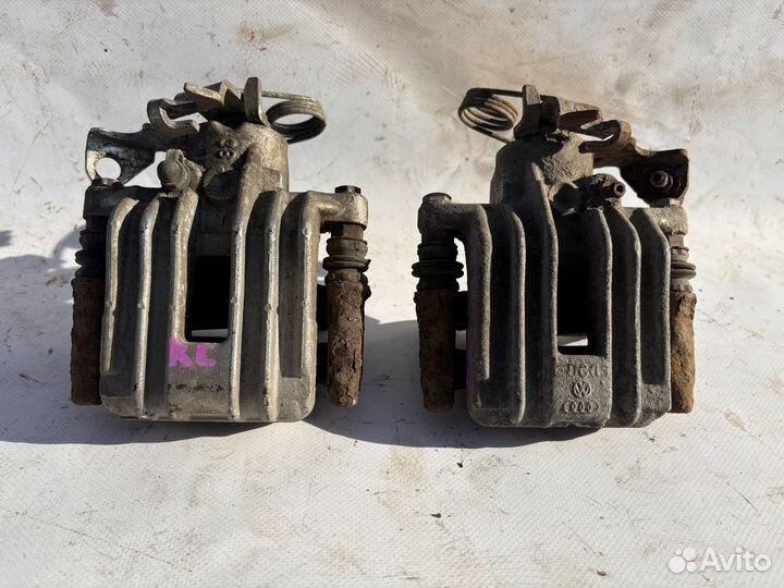 Суппорт задний Volkswagen Passat B5 A6 C5