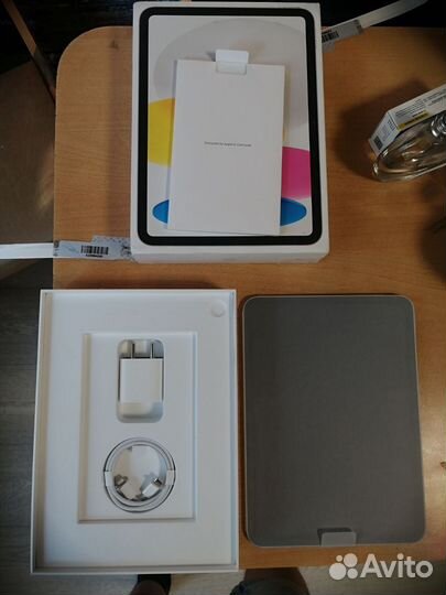 Планшет Apple iPad 2022 64gb Wi-Fi A2696 10.9