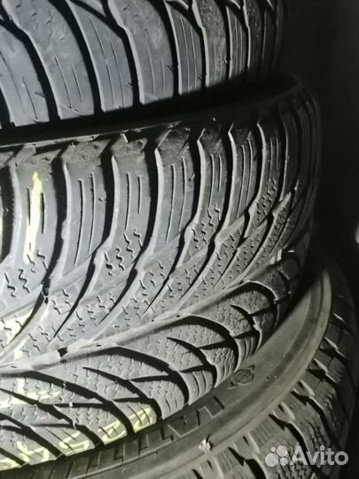 Uniroyal AllSeasonExpert 225/45 R17