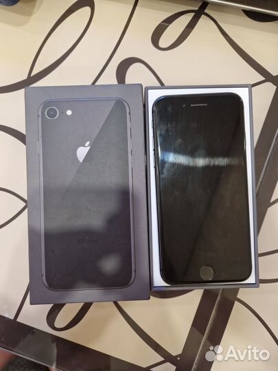 Продам iPhone 8 64Gb