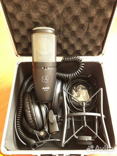 Студийный микрофон AKG P420