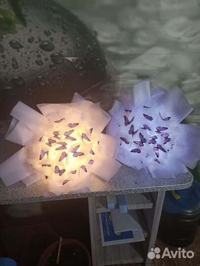 Светящийся букет из бабочек