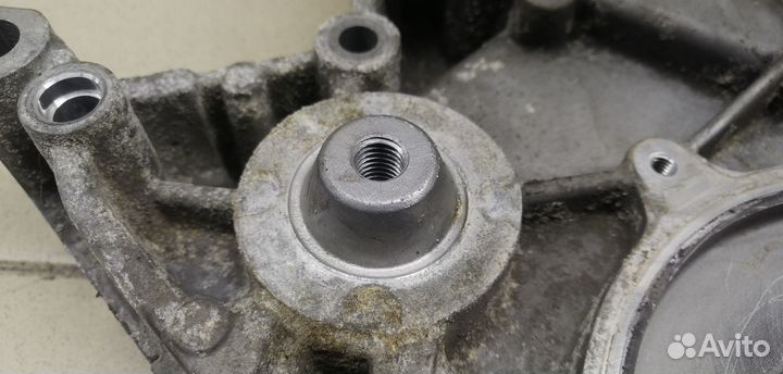 Крышка двигателя передняя 5-serie GT F07 2009-2016