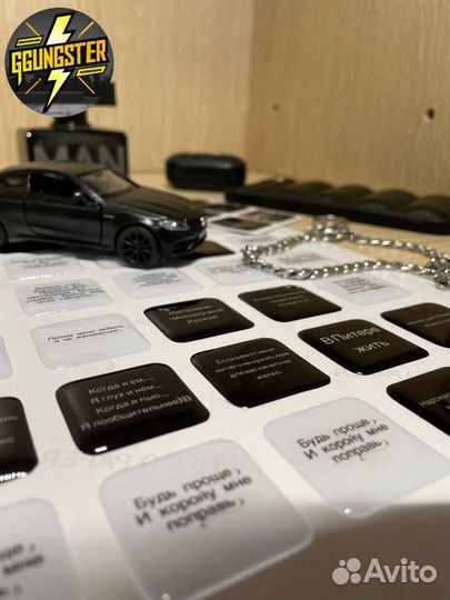 Глянцевый 3Д стикер на телефон