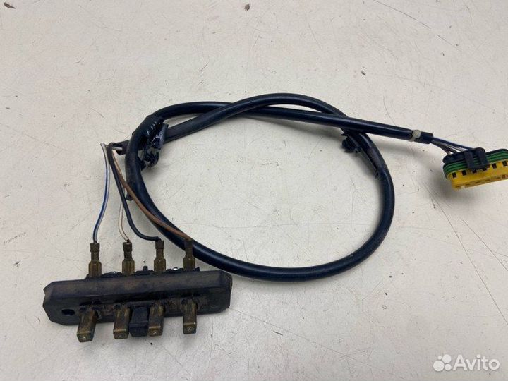 Выключатель концевой задний левый Fiat Doblo 2008