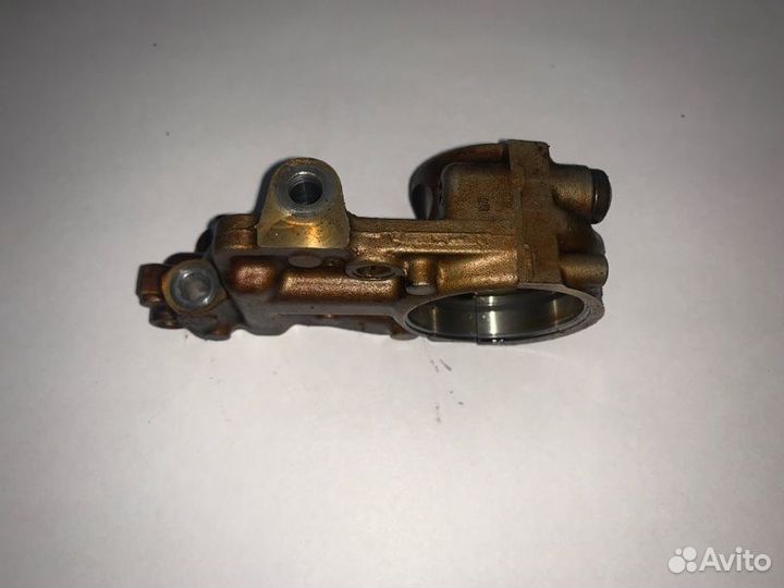 Бугель (шейка) впускного распредвала Peugeot 308