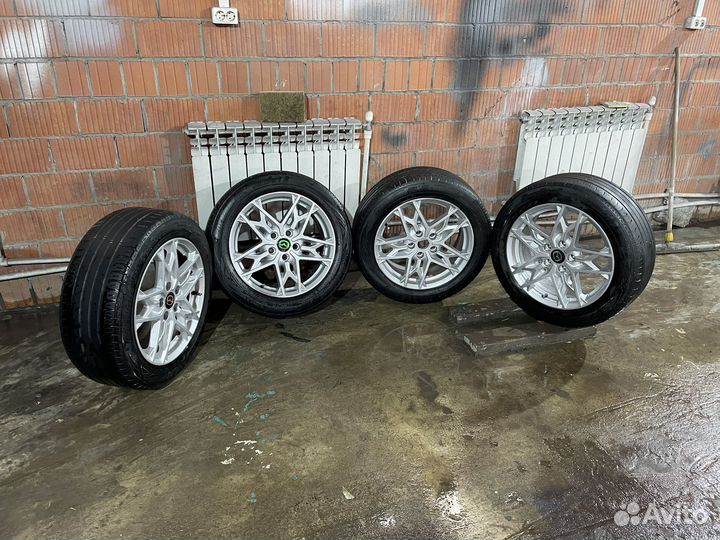 Колеса диски 215/55 R17 mazda