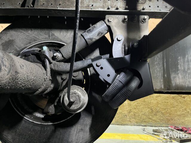 Механизм подъемной оси для подвески полуприцепов s