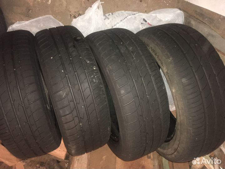 Toyo Tranpath MPZ 215/60 R17 96H