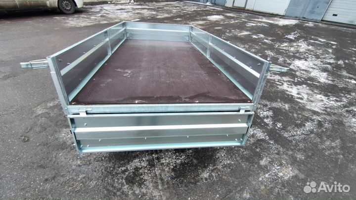 Легковой прицеп 2,7 на 1,4 метра