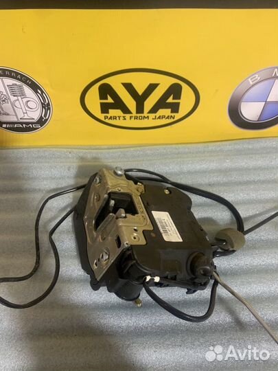 Замок двери передний правый w211