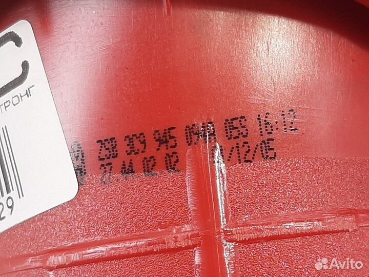 Фонарь крышки багажника правый Volkswagen Passat