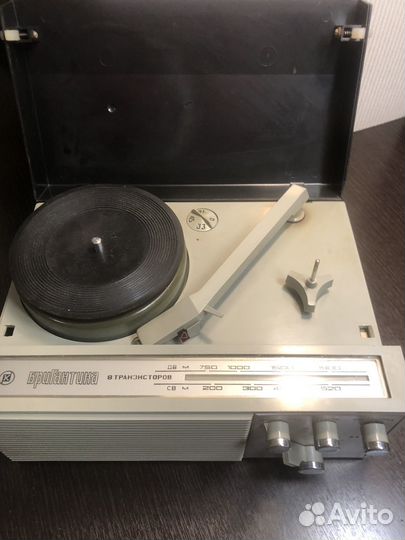 Портативная радиола 