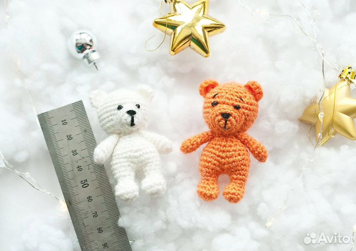 Мишка маленький вязаный