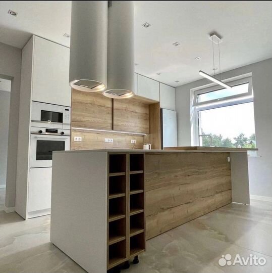 Островная кухня до потолка под зака и в рассрочку