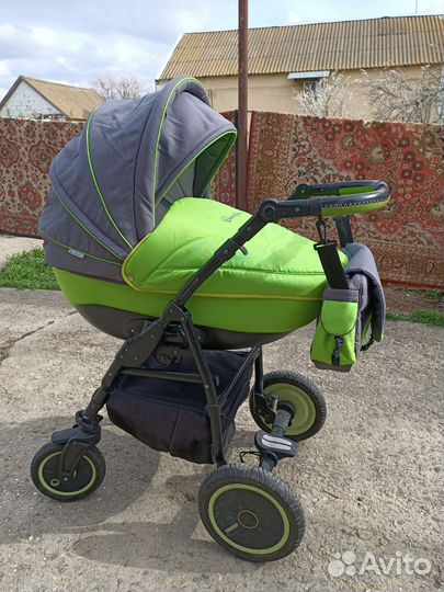 Продам коляску 3 в 1