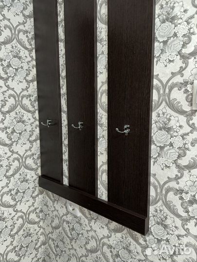 Вешалка настенная